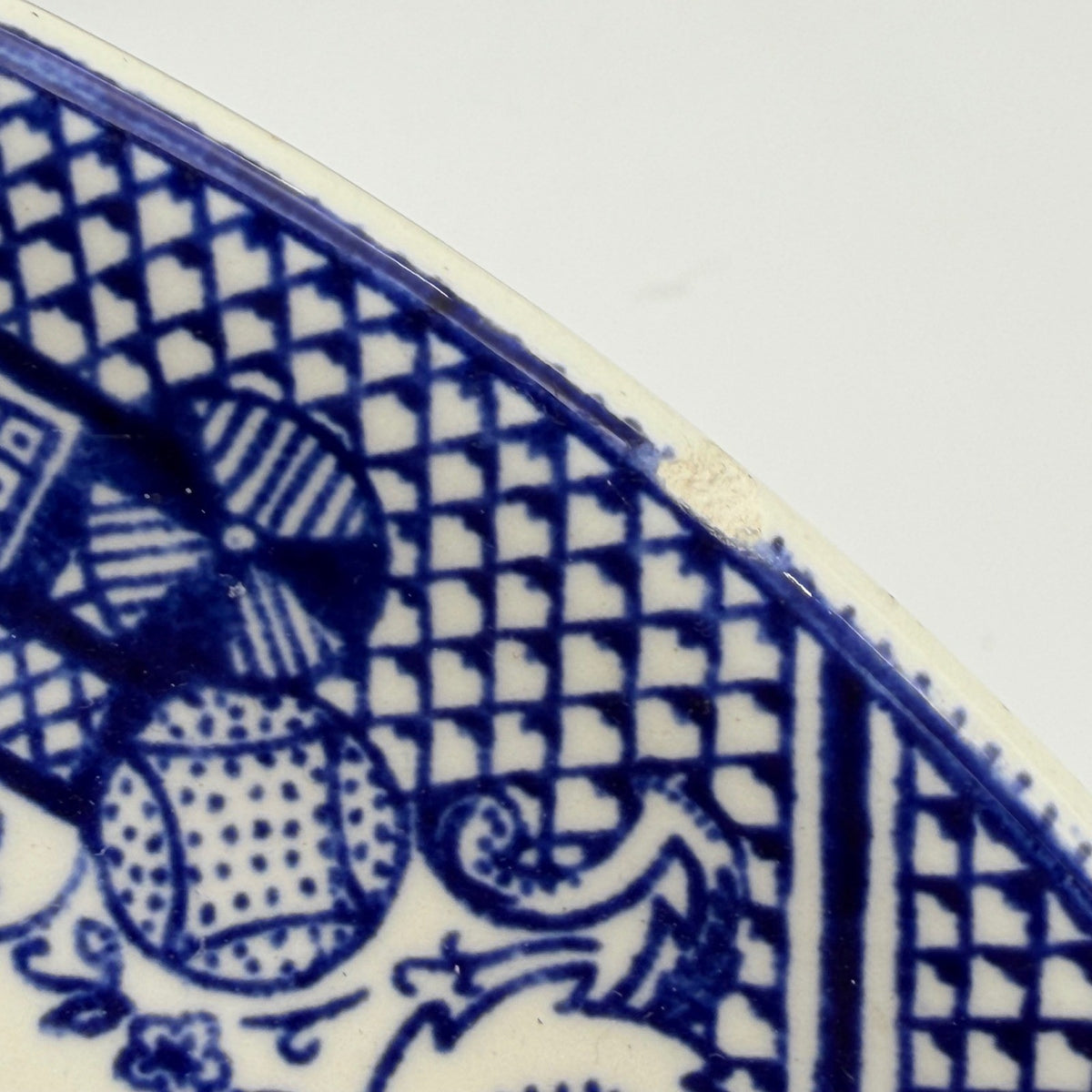 Vintage Blue Willow Blue and White Transferware Ceramic Sandwich Plate 9"